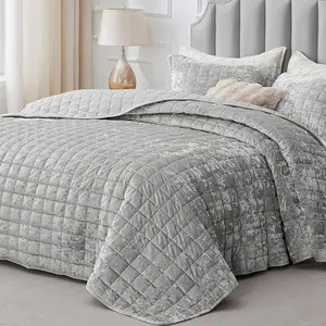 Velvet Set King Size - Luxury Velvet Comforter Bedding Set 3 Pieces, Lightweight Soft Cozy Shiny Light Grey Oversized Bedspread Coverlet for All with 2 Pillow Shams