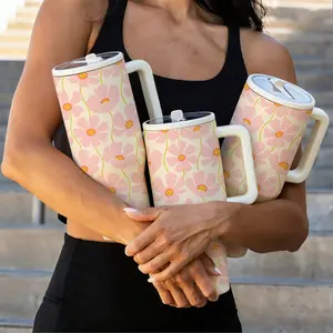 1 Pc Pink Daisy Floral thermal mug, Tumbler, 40oz handle, double wall vacuum insulated stainless steel, leak proof lid, keeps hot 12h cold 24h, for hot cold drinks, spring summer pattern, sweat free, car holder fit, gift for women men, Mothers Day
