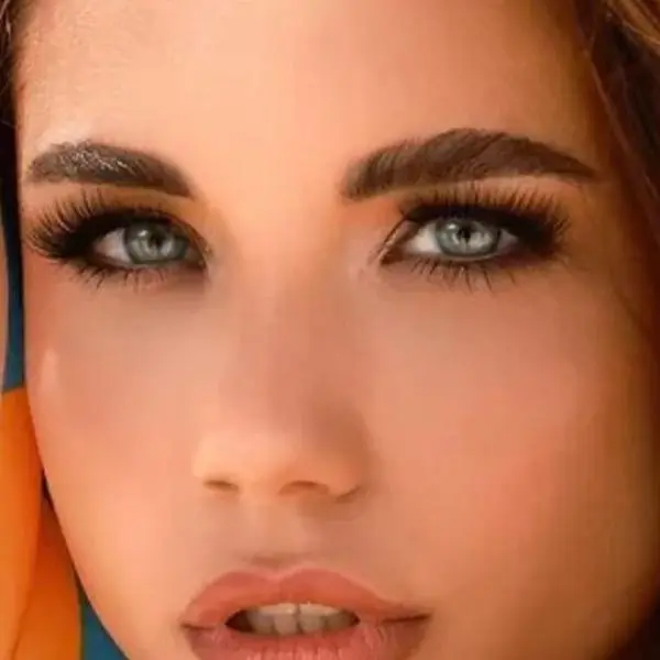 Jojo Beauty Consulting Lashes in the style "Sis"