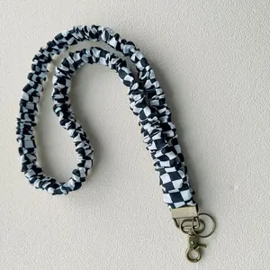 Stretchy Scrunchie Lanyard ID Badges – Cute Neck Lanyard |     Retractable Keychain Holder Women（gift）
