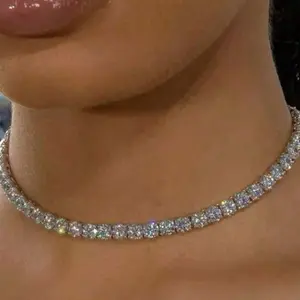 Luxe Tennis Chain Necklace with Sparkling Rhinestone Design for Elegant Everyday Wear Perfect for Any Occasion