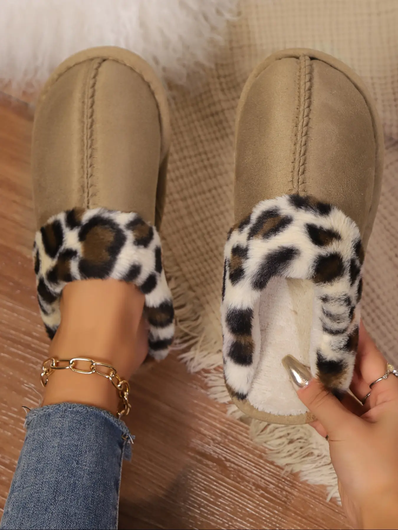Women's Leopard Print Indoor Outdoor Slippers, Fashionable Comfortable Home Shoes, Wide Fit, Thick Plush Lining, All Seasons Wear