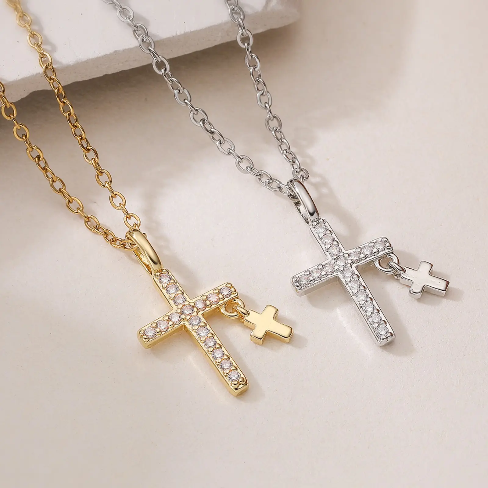 18K Gold-Plated Copper Cross Pendant Necklace with Zircon Inlay — Simple, Vintage-Style Clavicle Chain
