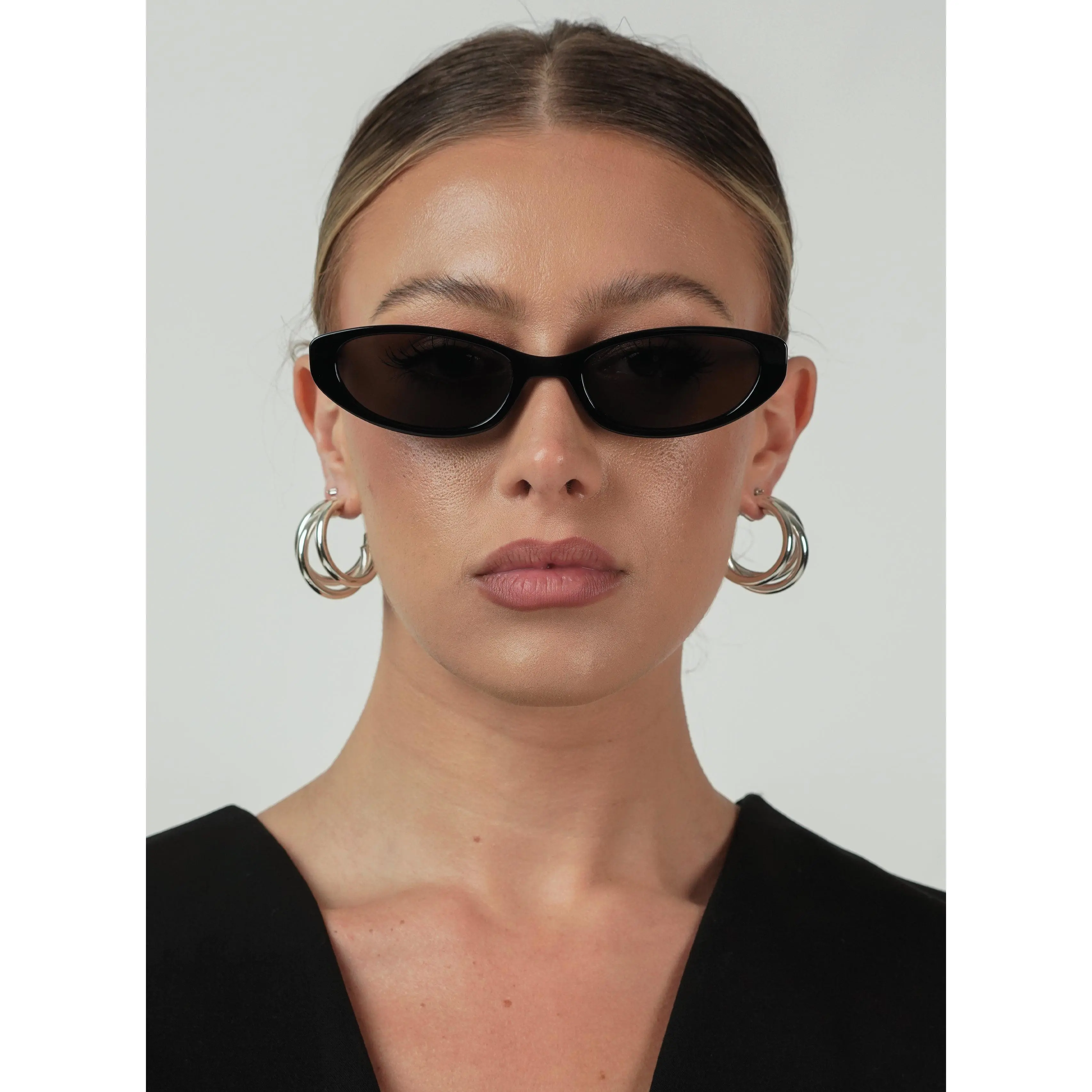Black Cat-Eye Women\'s Sunglasses - Stylish UV Protection Buy Women main image 3