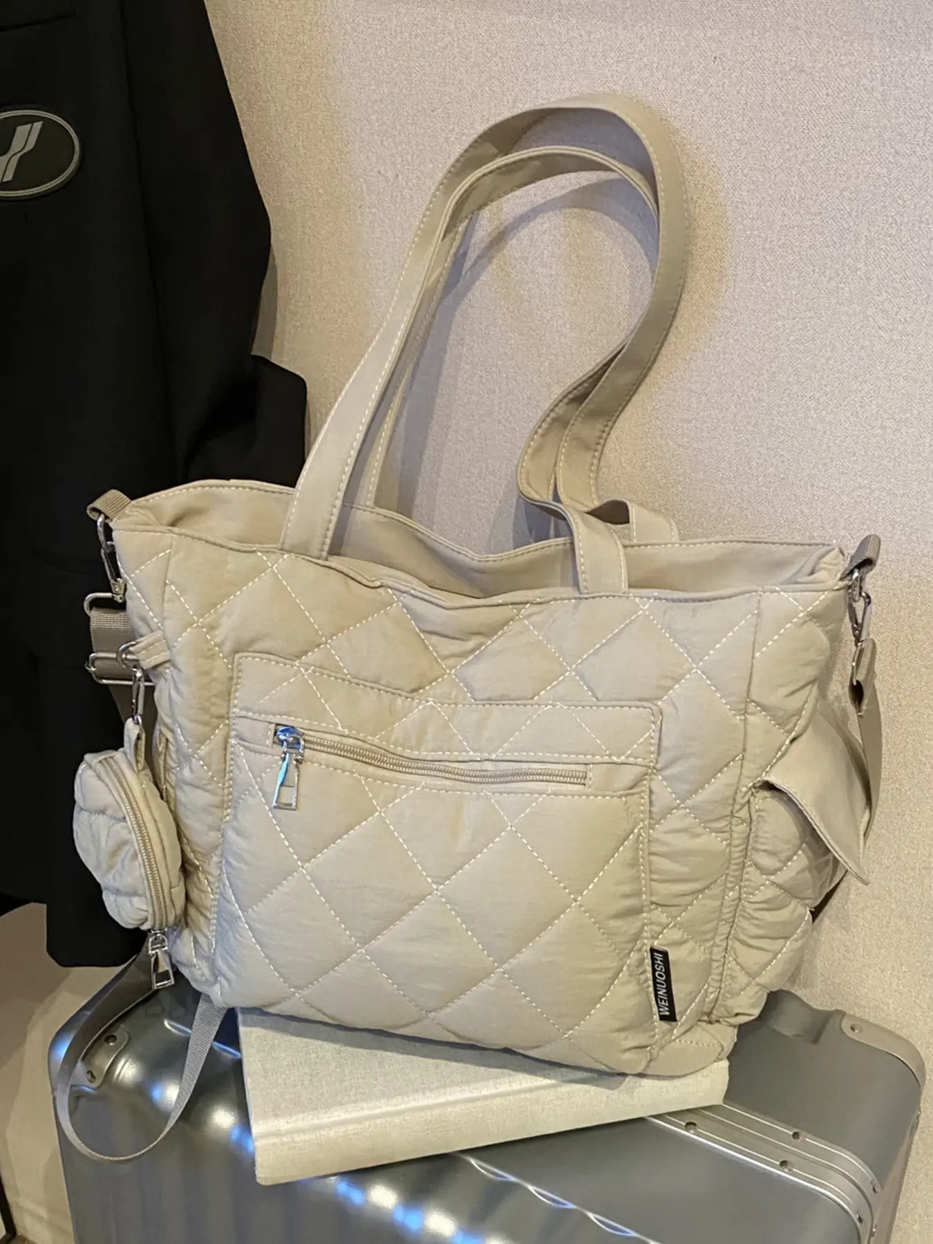 Simple classic diamond-patterned shoulder tote bag, multi-pocket design handbag crossbody bag, Casual commuter bag, with a mini coin purse, practical leisure daily travel shopping bag, suitable for students to go to class and commute