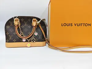 Pre-owned france Clutches & Wristlets LV Monogram ALMA BB（SZ H20004）