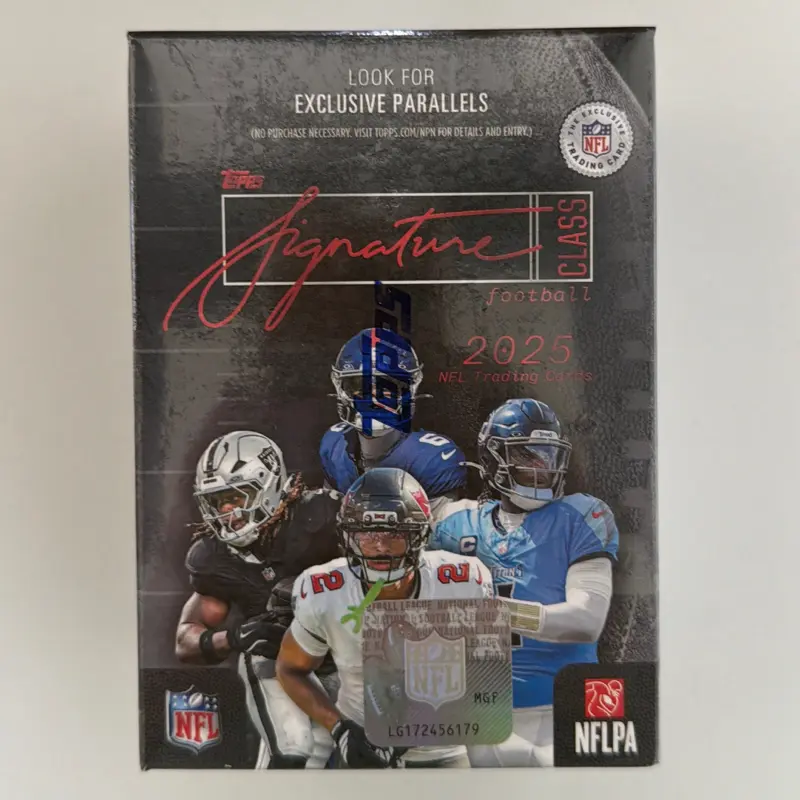 2025 Topps signature Class Football blaster - 42 cards per box
