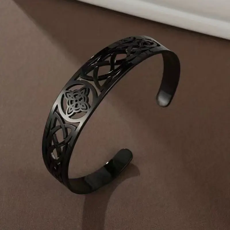 Celtic Witch’s Knot Bracelet