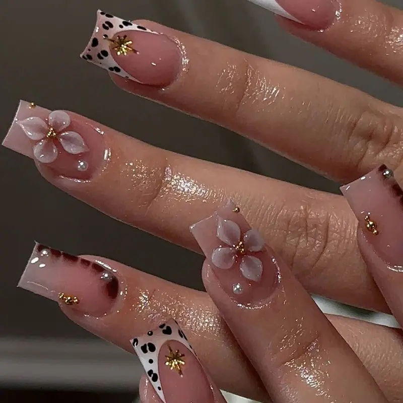 24pcs Leopard Print Square Nails, Sweet Cool Style Removable Nail Stickers, Party Dating Atmosphere, Reusable No Glue Gel, Diy Fake Nails, False Nail Set