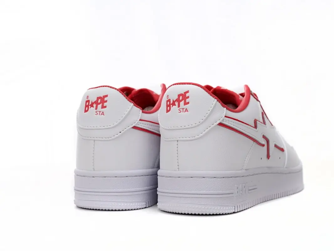Two Tone White Red Star Print Flat Sneakers, Soft Leather Lightweight Street Skate Trainers, Couple Matching Minimal Hip Hop Footwear For Men Women Daily Street Style