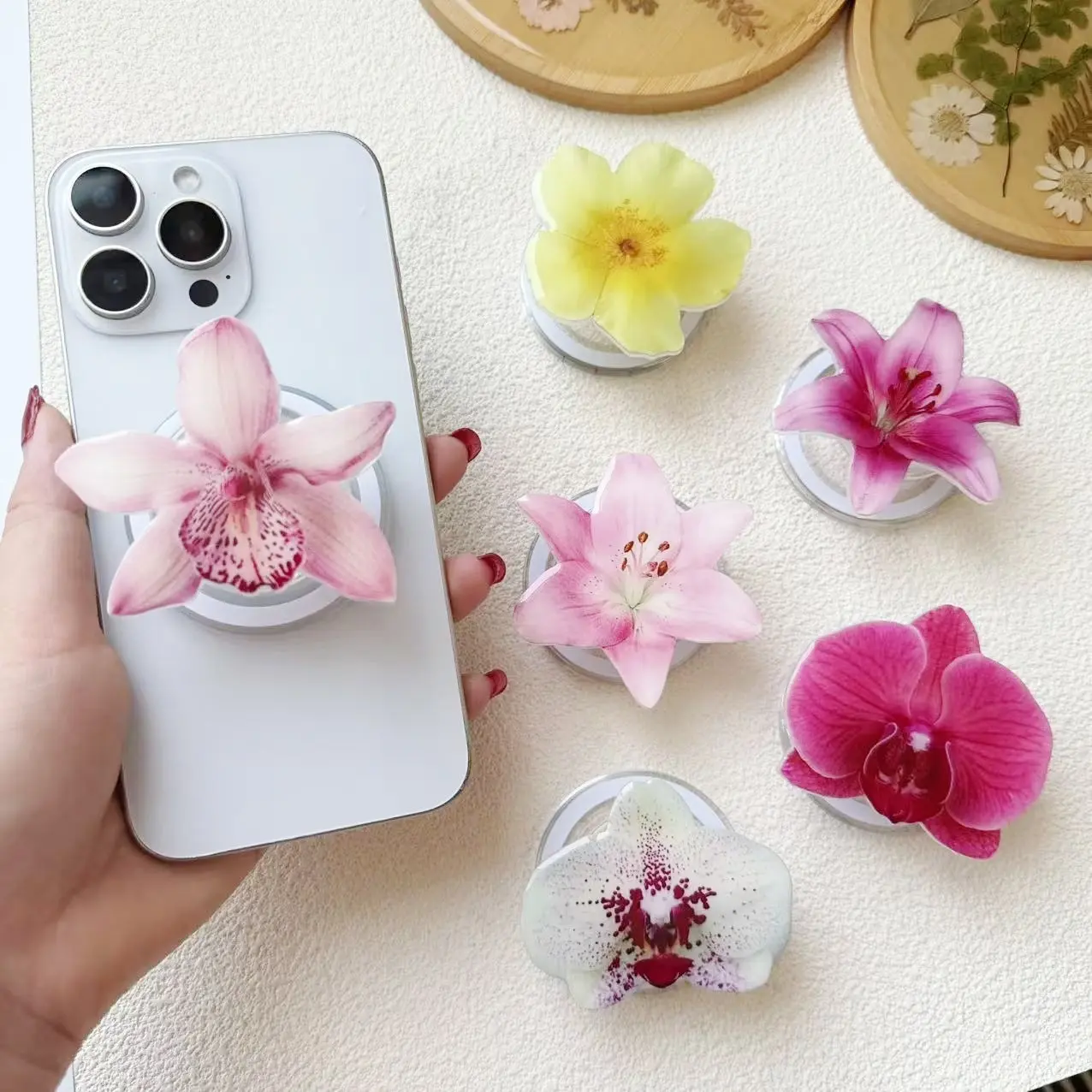 Collapsible Phone Stand with Flower Shape Multi Functional Stand Holder with Expanding Design for Smartphone Tablet Cell Phone Accessory Magnetic Kickstand Cellphone, Accessories, Phone Grip Holder