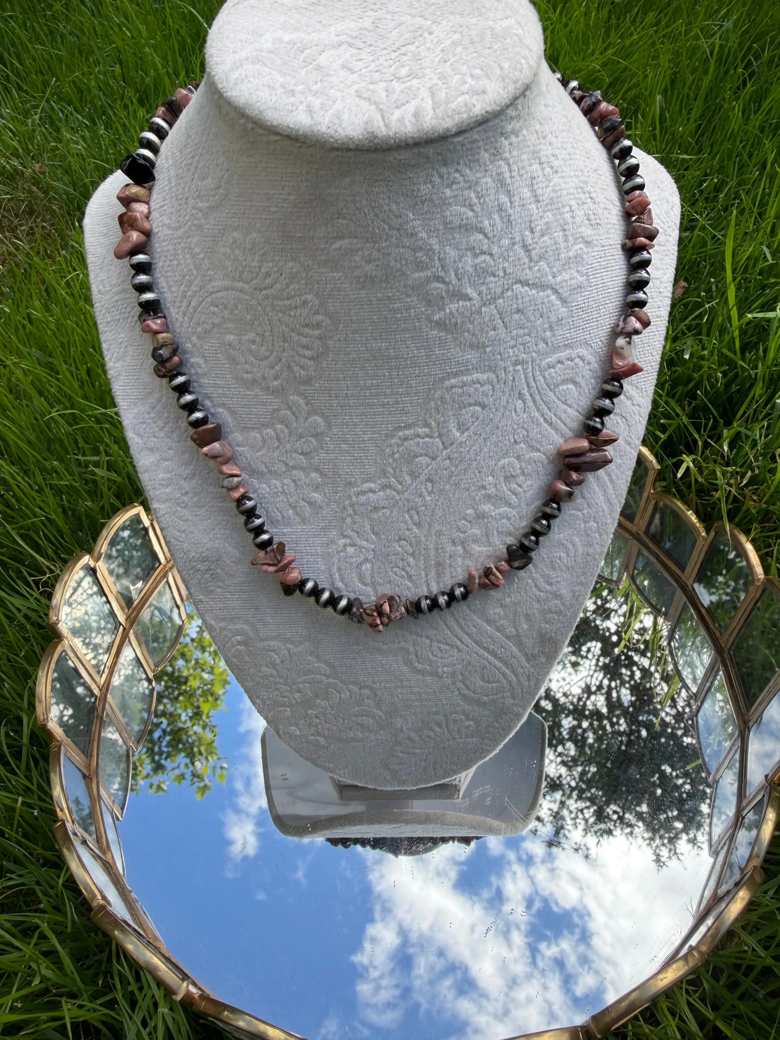 pink rhodonite beaded necklace 18"