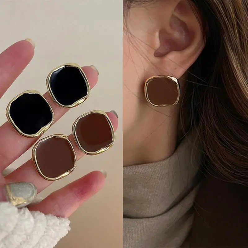 Square Black Color Korean Style Stud Earrings for Women 2025 New Fashion Metal Geometric Temperament Earring  Jewelry Gifts