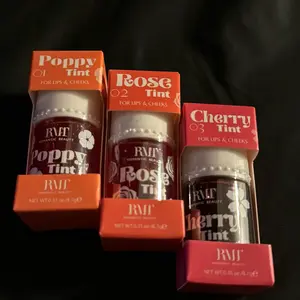 Cheek and Lip Tint - Gloss Finish Lipgloss