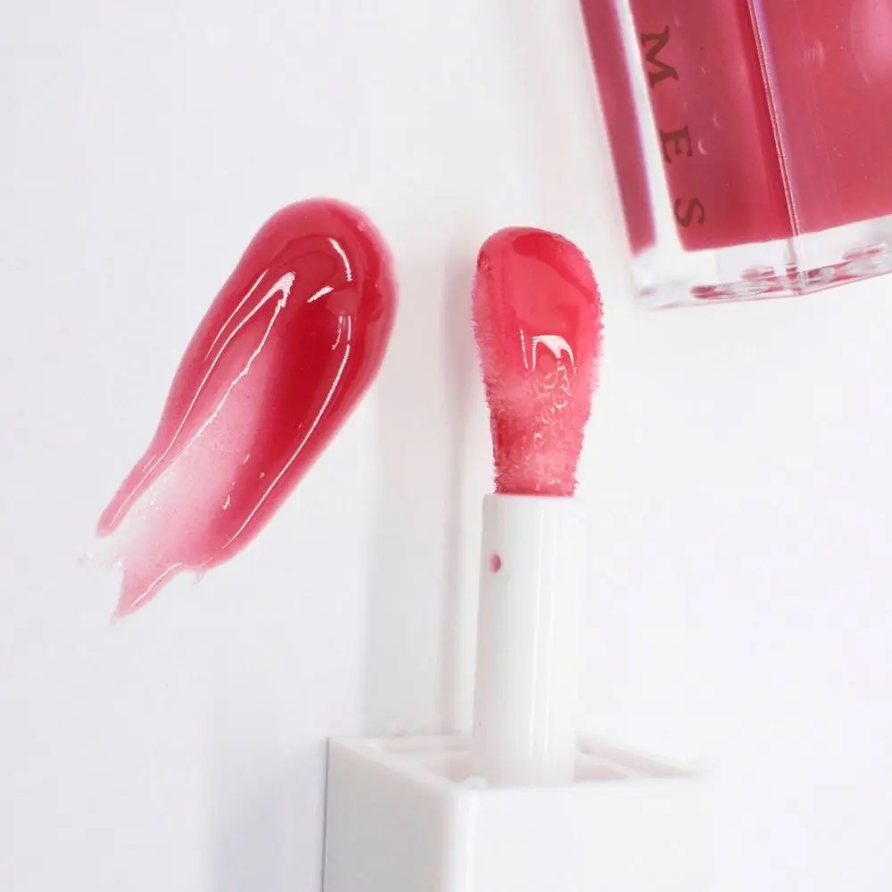 Sheer Strawberry Hydrating Lipgloss