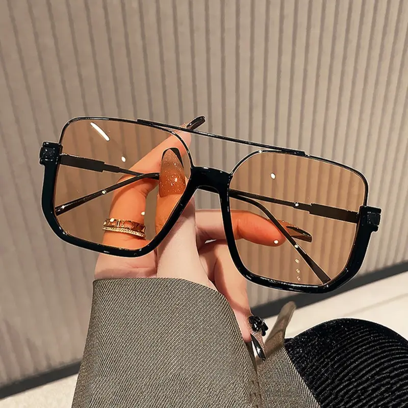 Women's Fashion Large Frame UV400 Protection Sun Protective Sunglasses for Beach & Outdoor Travel Use, Casual Stainless Steel Frames for All Seasons