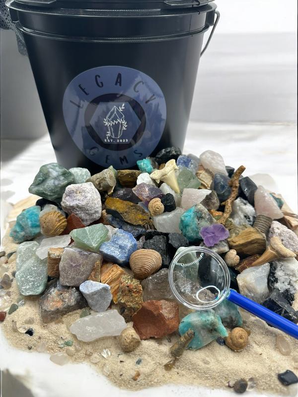 Small Gem Mining Bucket - Quart Bucket - 4-5 lbs Total - Over 18 Different Types of Natural Crystals