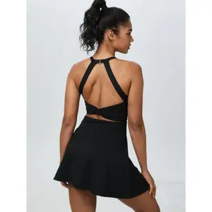 Women's Solid Cross Back Sports Dress with Built-in Shorts & Side Pockets, Breathable Comfortable U-Neck Athletic Tennis Dress, Ladies Sportswear for Indoor Outdoor Wear