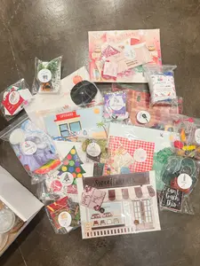 25 DAYS MYSTERY ELF KIT