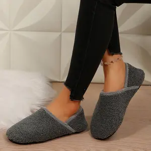 Ladies' Comfortable Plush Slippers Soft Fleece Lined Slip-On Indoor Outdoor Shoes for Home