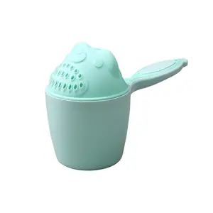 Bear-Shaped Hair Washing Cup for Babies, Infant Shower Brush Combining Spray Function, Children Bathing Tool for Hair Rinsing, Bath Time