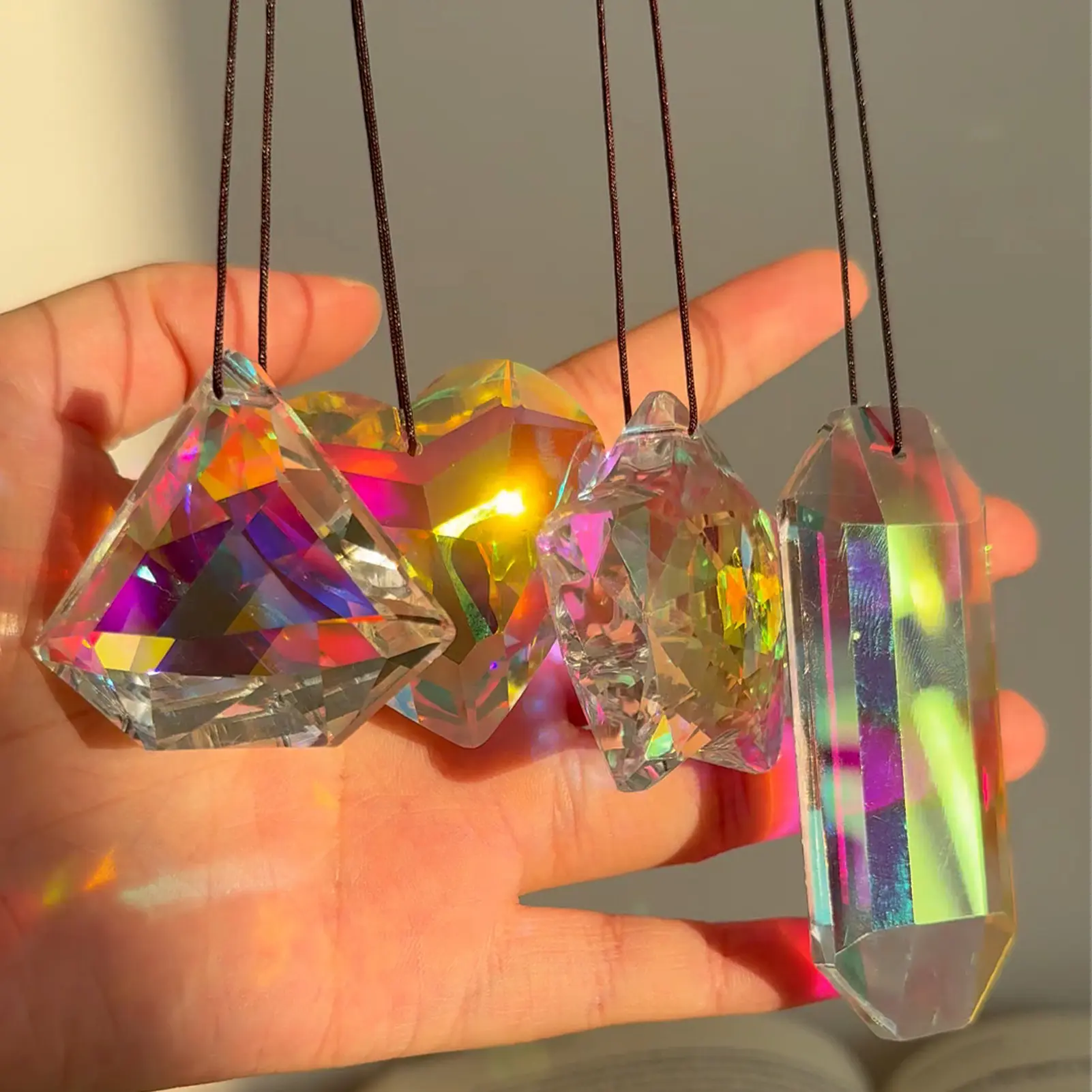 Crystal Sun Catcher, 4PCS Artificial Crystals Suncatcher Hanging Pendant, Rainbow Maker Indoor Outdoor Decor for Window Bedroom Courtyard Garden, Bless Gift