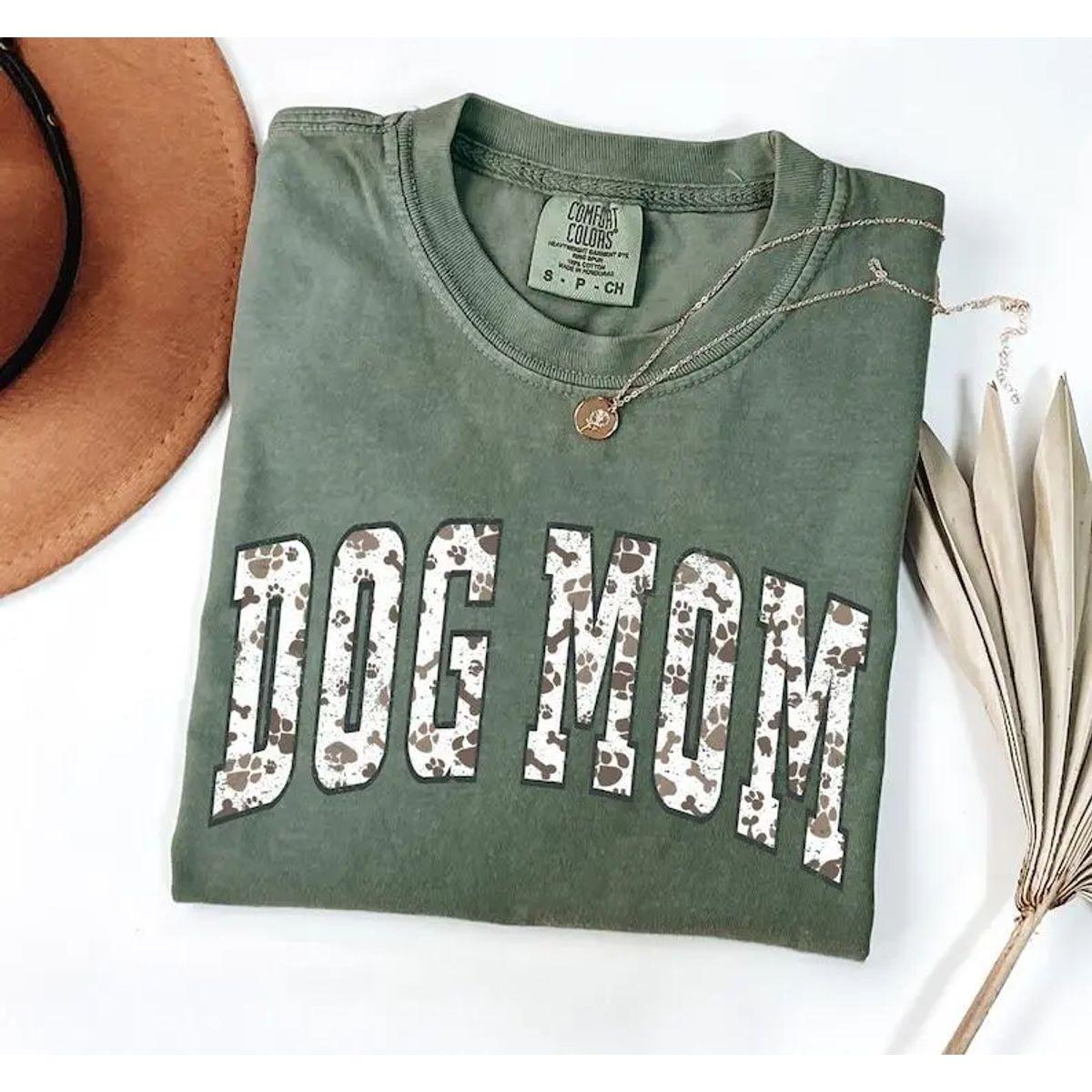 Comfort Colors Dog Mom T Shirt, Cute Dog Lover Tee, Stylish Pet Parent Top, Soft Cotton Unisex Shirt, Gift For Her
