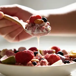 Rose Flavor Granola with Delicous Freeze-Dried Fruits-6 Packs,12 kinds of Delicious Dried Fruits, Strawberries, Figs, Blueberries, Mangos, Peaches, Apples,  almonds, Coconut Flakes, Dried Yogurt Bites⋯⋯