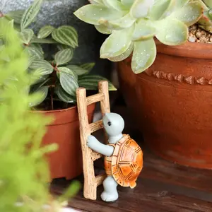 Turtle Climbing Ladder Decorative Resin Craft, Bonsai Decoration Accessory, Fun Gift Idea, Motivational Turtle Figurine, Garden Accessories, Outdoor