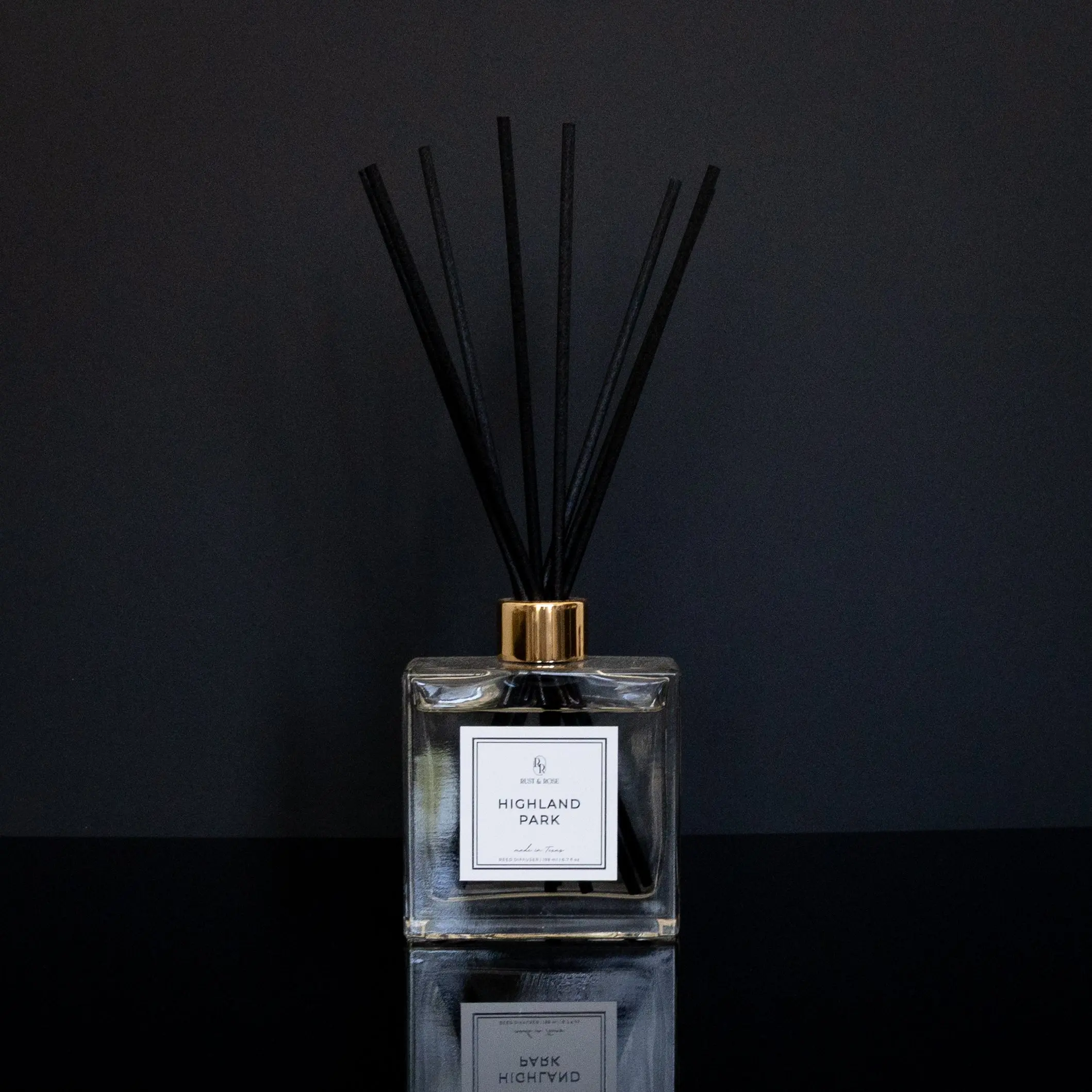 Highland Park Reed Diffuser | Luxury Non-Toxic Home Fragrance | Jasmine Suede Saffron Scent