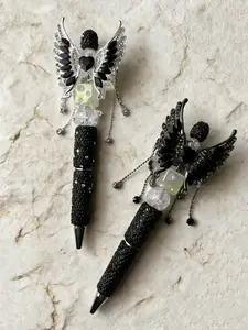 Shimmering Dark Angel Wings Set with Same-Series-Color Random Color Beaded Pen and 3 Acrylic Spacer Beads, Elegant Bling Accessories for Girls, Inspirational Metal Pens, Special Pen