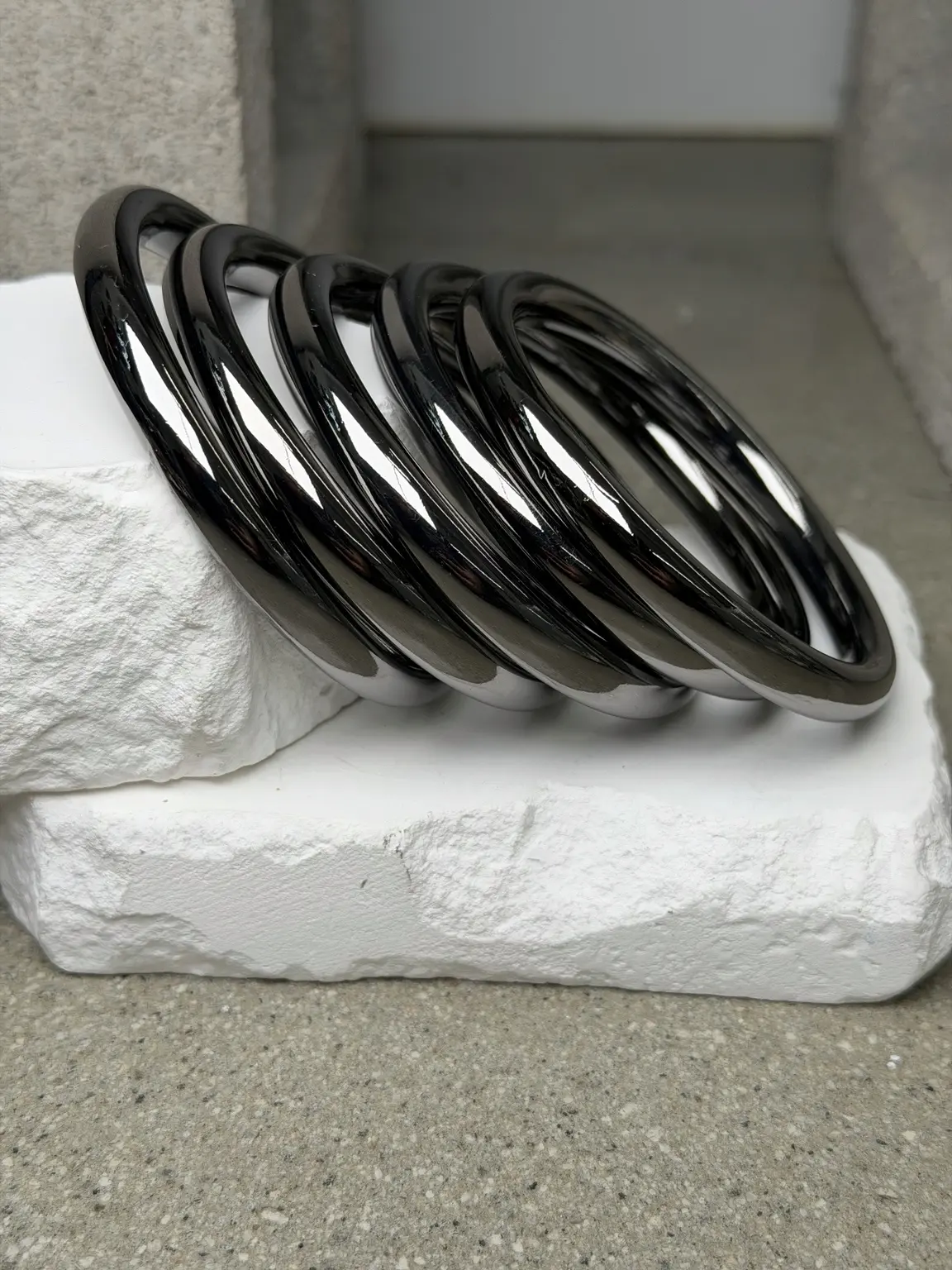 Homegirl 5 Piece Bangle Set 8"