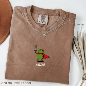 Comfort Colors Vintage Huzzah Frog With Sword T-shirt, Trendy Meme Medieval Frog Shirt, Funny Renaissance Faire Frog Gift For Her Or Him