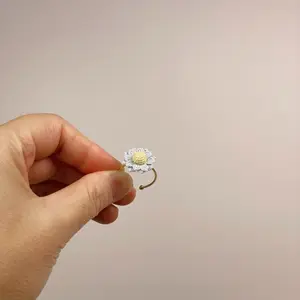 Handmade micro crochet daisy rings, crochet rings, knitting rings, adjustable rings, flower rings,handmade rings