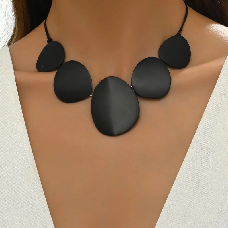 Irregular Geometric Oval Shaped Pendant Necklace, Fashion Jewelry for Party, Daily Clothing Decor, Trendy All-match & Exquisite Jewelry for Birthday Gift, Daily Wear Necklace, Adjustable Necklace