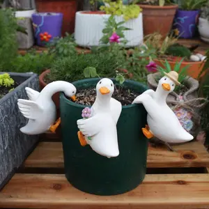 Cute Climbing Duck Design Garden Decoration, 3 Counts/set Creative Garden Duck Ornament, Indoor & Outdoor Decoration for Home Garden Yard, Exterior Decorative Statues