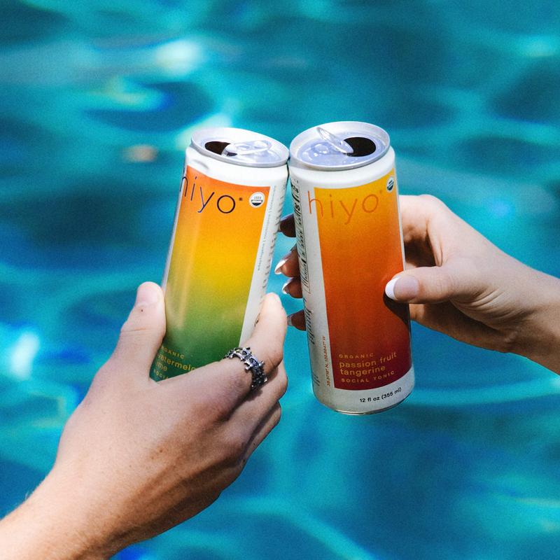 hiyo non-alcoholic functional seltzers - passion fruit tangerine - organic social tonics (12-pack)