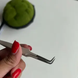 Gorilla grip Tweezer