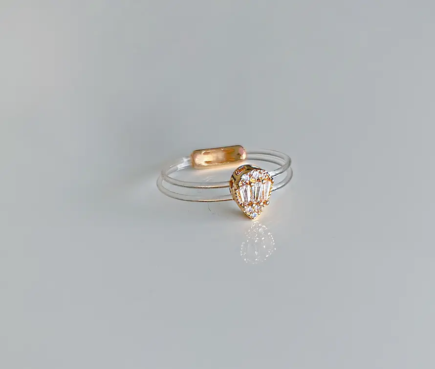 Teardrop Cut (Gold) Teardrop Cut (Gold)