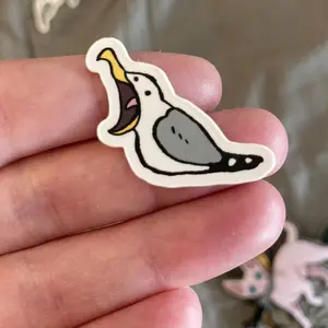 Screamin gull tiny sticker, Funny Laptop Sticker, Funny Decals, Laptop Water Bottle Decal