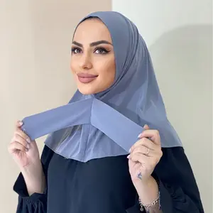 Indonesian Muslim Women Instant Hijab