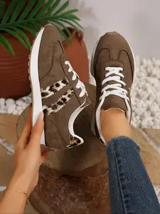 Thick Sole Stay Real Casual Sports Shoes, Striped Retro Fashion Sneakers, Round Toe, Fall Season, Comfortable and Stylish