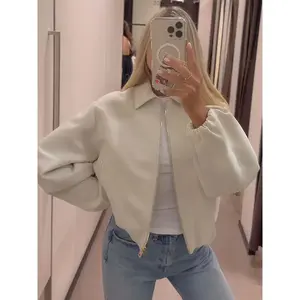 Women's Bomber Jacket Long Sleeved Top White Black Sports Shirt With Zipper Oversized Sleeve Streetwear Women's Jacket New 2025 Fashionable Pilot Jacket Bomber Baseball Jacket Women Casual Jacket Coat