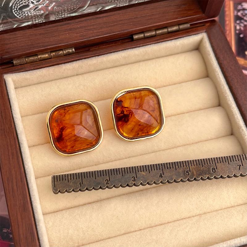 Renaissance Vintage Light Medieval Style Melad Amber Stone Earrings Collection Artistic Retro French Stud Earrings Silver Needle Copper Metal Ear Accessories Renaissance Vintage Light Medieval Style Melad Amber Stone Earrings Collection Artistic Retro French Stud Earrings Silver Needle Copper Metal Ear Accessories