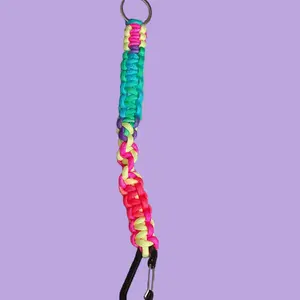 Dual-ended Twisted Center Paracord Keychain & Carabiner