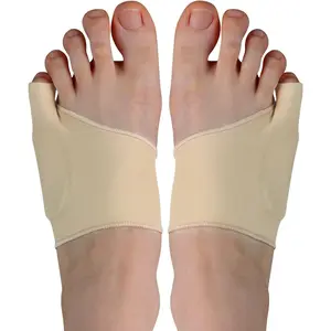 Relieve Bunion Pain with Soft Silicone Tailor Bunion Corrector and Pads - Toe Straightener, Little Separator, Overlapping Toe Support for Pinky Relief - Anti-Slip and Comfortable (Size M)