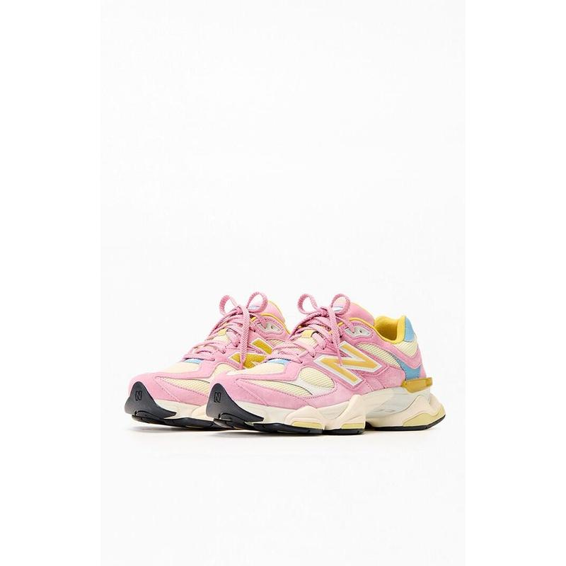 New Balance Women's Pink 9060 Sneakers - Multicolor