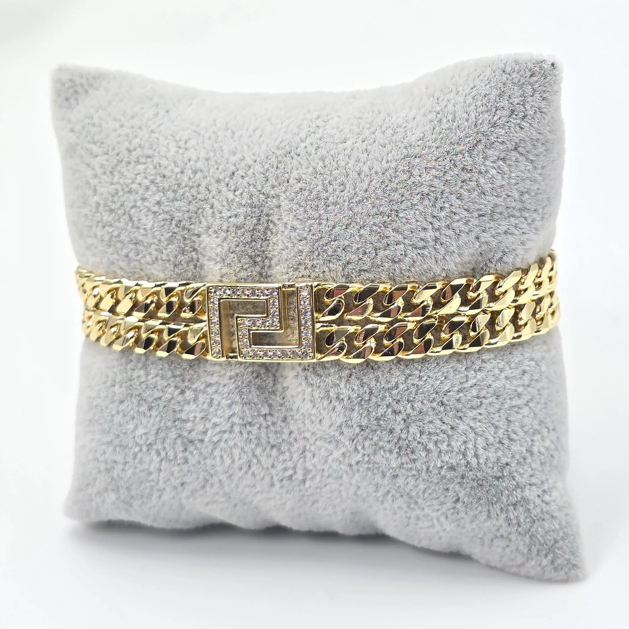 Fancy Bracelet Size 6 and Half to 7 Inches B26 Gold Chain with Rhinestone Buckle for Stylish Accessory Trendy Jewelry