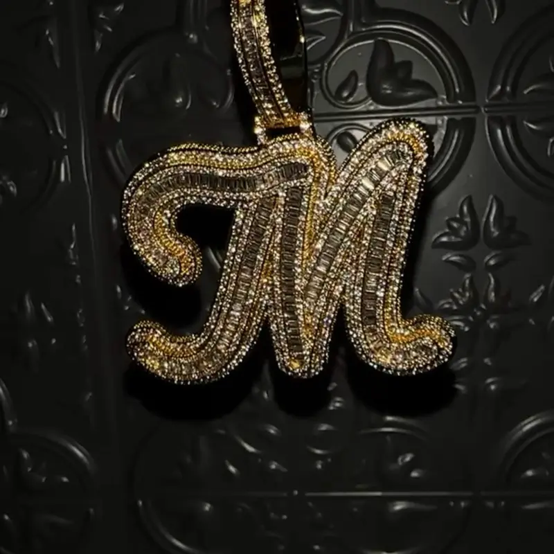 Bigs- UNISEX single letter baguette style pendant