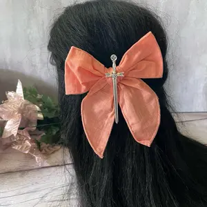 Small bow with swords